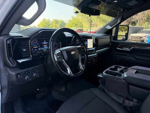Used 2024 Chevrolet Silverado 2500 LT w/ Convenience Package AWD/4WD image 22