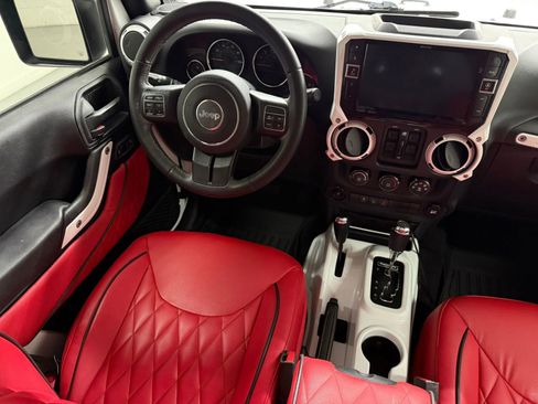 Used 2018 Jeep Wrangler Unlimited Sport S image 23