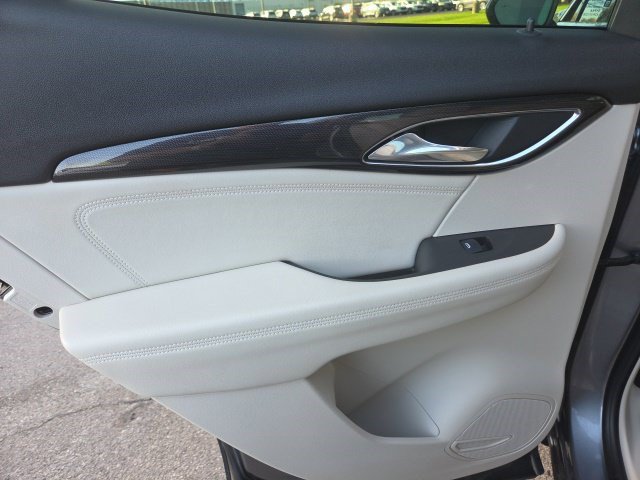Used 2021 Buick Envision Essence FWD image 39