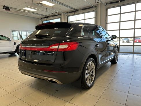 Used 2016 Lincoln MKX Reserve w/ Driver Assistance Package AWD/4WD image 5