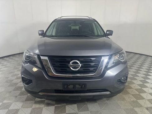 Used 2019 Nissan Pathfinder Platinum AWD/4WD image 5