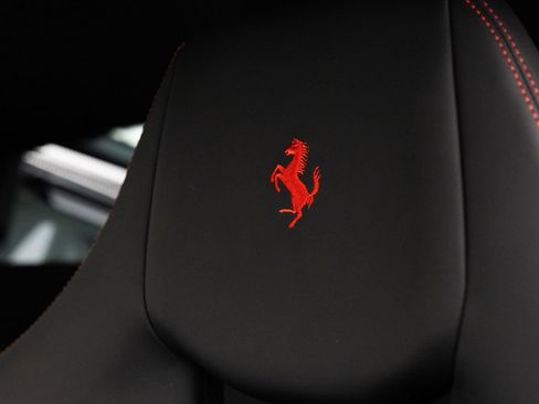 Used 2019 Ferrari 488 GTB RWD image 23