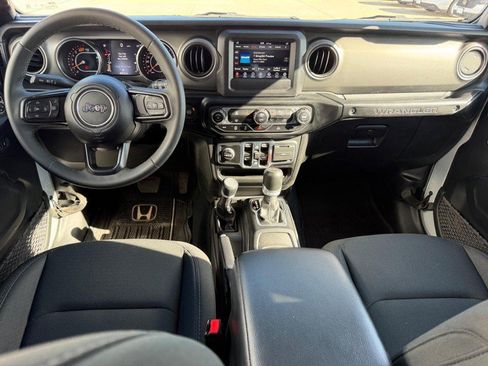 Used 2023 Jeep Wrangler Unlimited Sport AWD/4WD image 9
