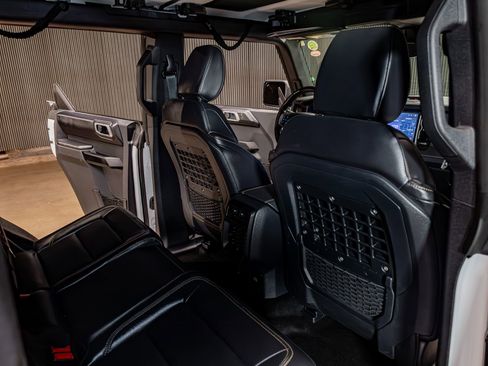 Used 2025 Ford Bronco Badlands AWD/4WD image 24