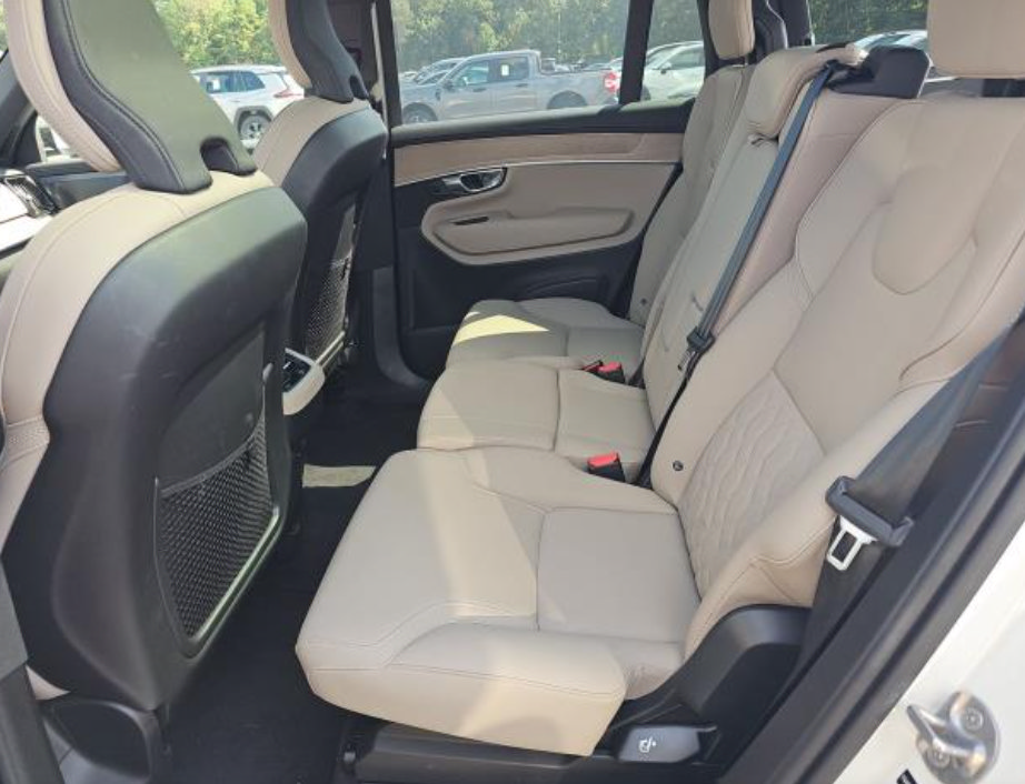 Used 2026 Volvo XC90 B6 Plus AWD/4WD image 4