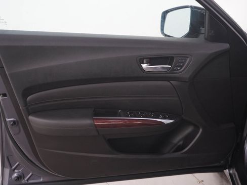 Used 2017 Acura TLX w/ Technology Package FWD image 19