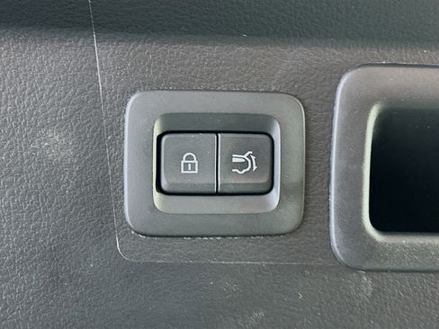 Used 2025 MAZDA CX-50 AWD 2.5 S w/ Premium Package image 31