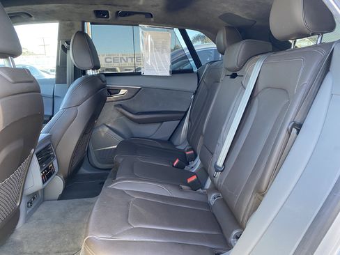 Used 2019 Audi Q8 Prestige AWD/4WD image 16