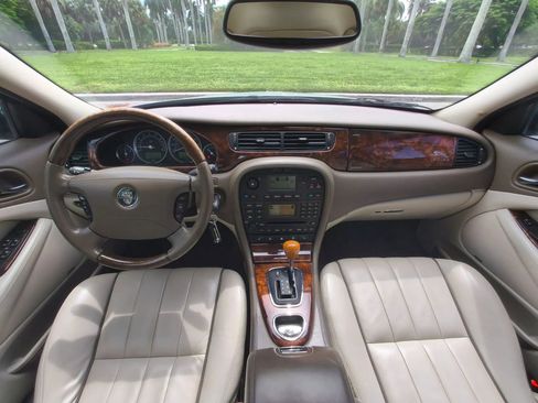 Used 2005 Jaguar S-TYPE 4.2 image 6