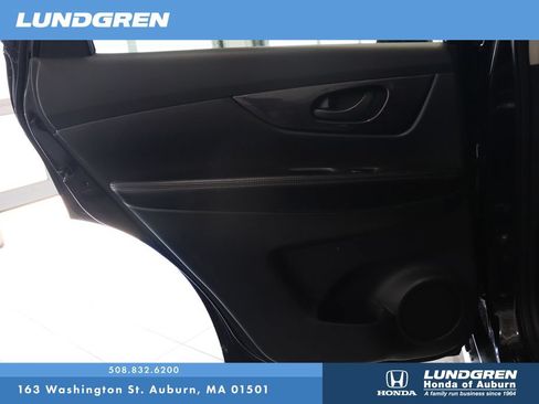 Used 2019 Nissan Rogue S AWD/4WD image 12