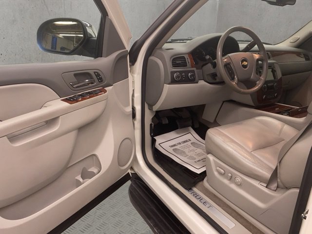 Used 2010 Chevrolet Avalanche LTZ AWD/4WD image 20
