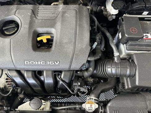Used 2017 Kia Forte LX FWD image 24