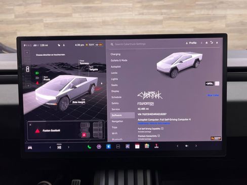 Used 2024 Tesla Cybertruck AWD Crew Cab image 26