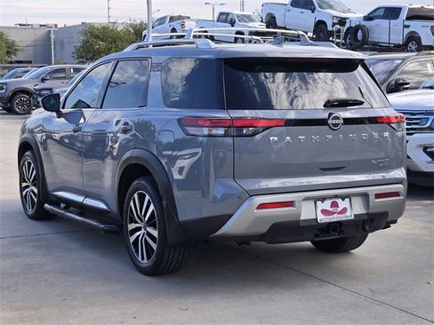 Used 2023 Nissan Pathfinder Platinum w/ Cargo Package image 5