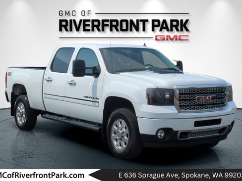 Used 2014 GMC Sierra 2500 Denali AWD/4WD image 1