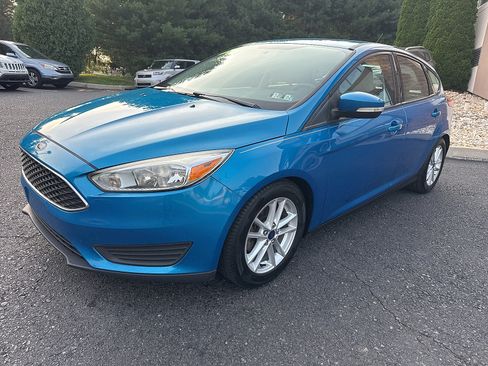 Used 2016 Ford Focus SE w/ SE Power Seat Package FWD image 12