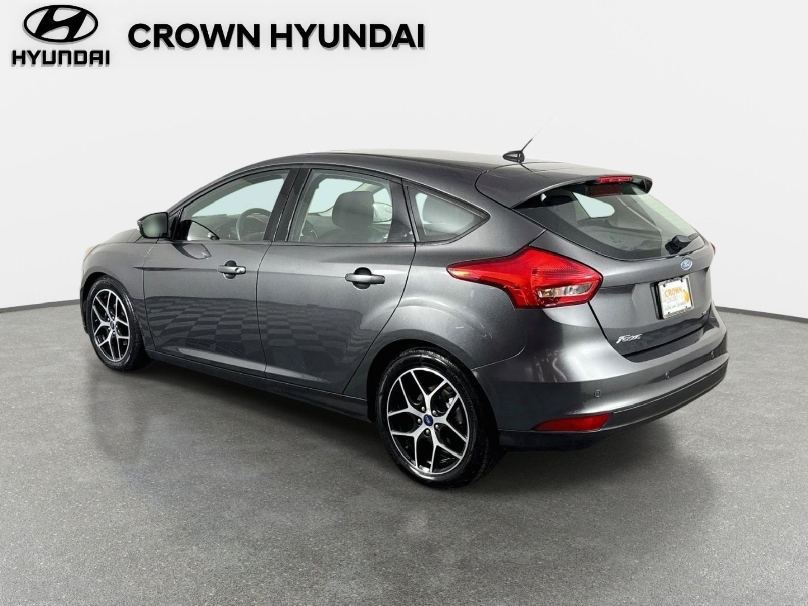 Used 2017 Ford Focus SEL FWD image 8