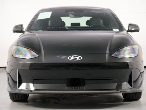 Used 2024 Hyundai Ioniq 6 Limited image 6