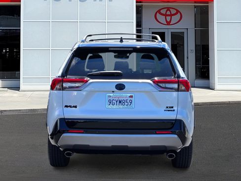 Used 2023 Toyota RAV4 XSE AWD/4WD image 5