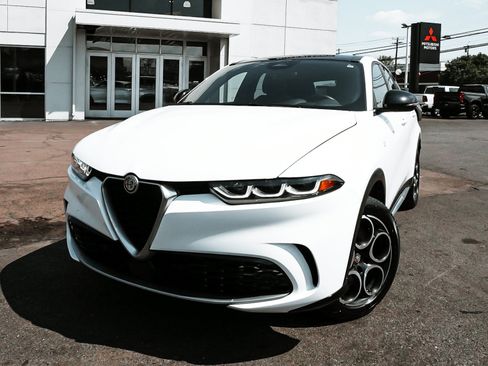 Used 2024 Alfa Romeo Tonale Ti AWD/4WD image 49