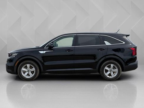 Used 2023 Kia Sorento LX FWD image 8