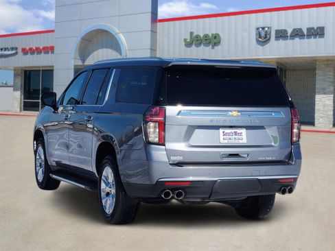 Used 2022 Chevrolet Suburban Premier image 4