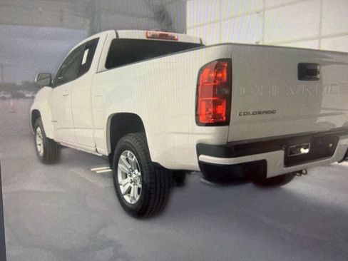 Used 2021 Chevrolet Colorado LT w/ Safety Package RWD image 5