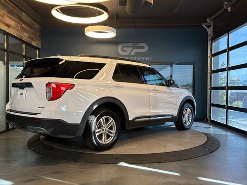 Used 2023 Ford Explorer XLT w/ Equipment Group 202A AWD/4WD image 3