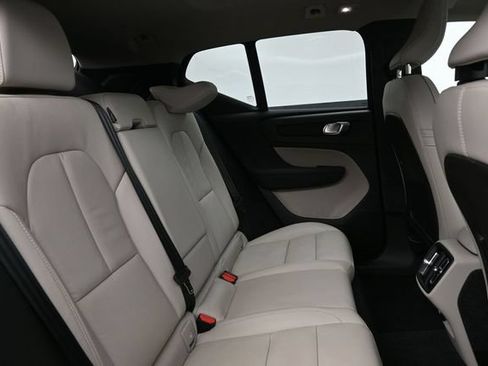 Used 2023 Volvo XC40 B5 Plus w/ Protection Package Premier AWD/4WD image 31