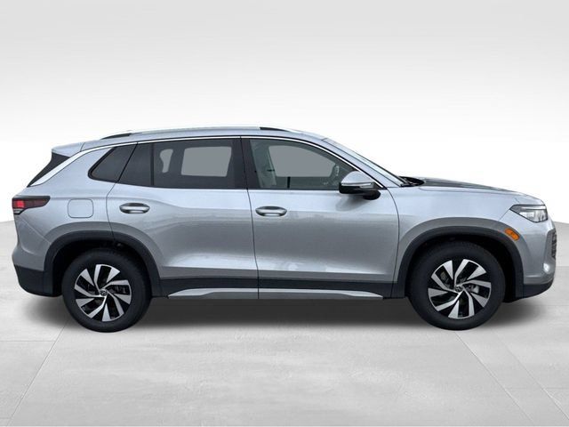 Used 2026 Volkswagen Tiguan S FWD image 6