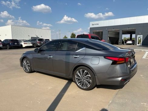 Used 2023 Nissan Altima 2.5 SL FWD image 4