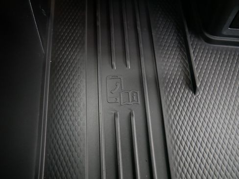 Used 2026 Volkswagen Atlas SEL AWD/4WD image 28