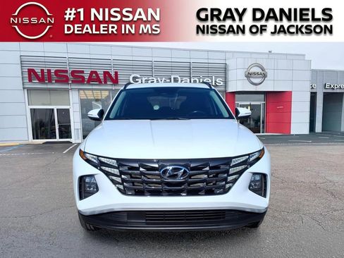 Used 2022 Hyundai Tucson SEL w/ Convenience Package FWD image 2