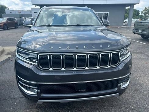 Used 2022 Jeep Wagoneer Series II AWD/4WD image 6