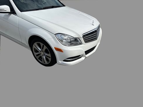 Used 2014 Mercedes-Benz C 300 4MATIC Sedan image 36