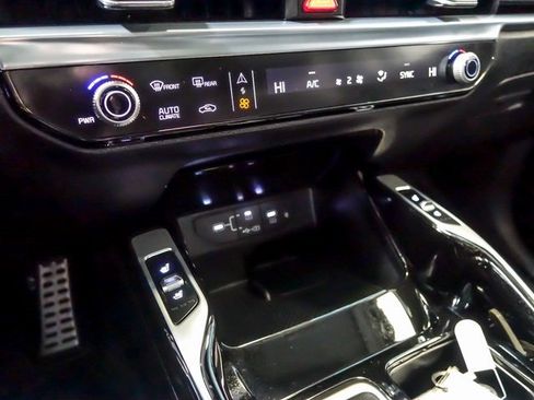 Used 2024 Kia Sorento SX image 27