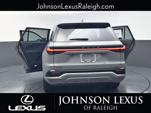 New 2026 Lexus TX 500h AWD image 34