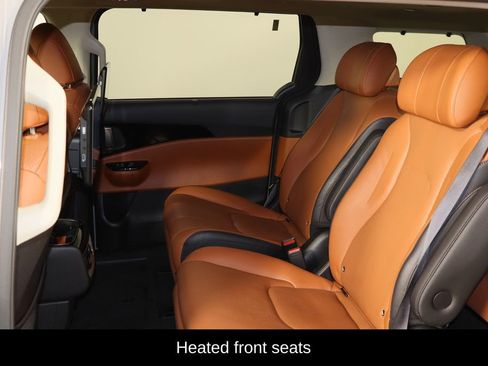 Used 2022 Kia Carnival SX Prestige image 17