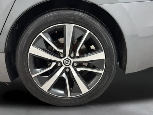 Used 2019 Nissan Maxima 3.5 SV w/ Floor Mat Group FWD image 30