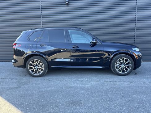 Used 2025 BMW X5 xDrive50e w/ M Sport Package image 6