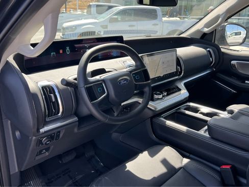 New 2026 Ford Expedition Max Platinum w/ Driver's Package AWD/4WD image 29