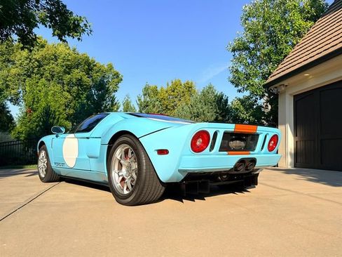 Used 2006 Ford GT RWD image 88