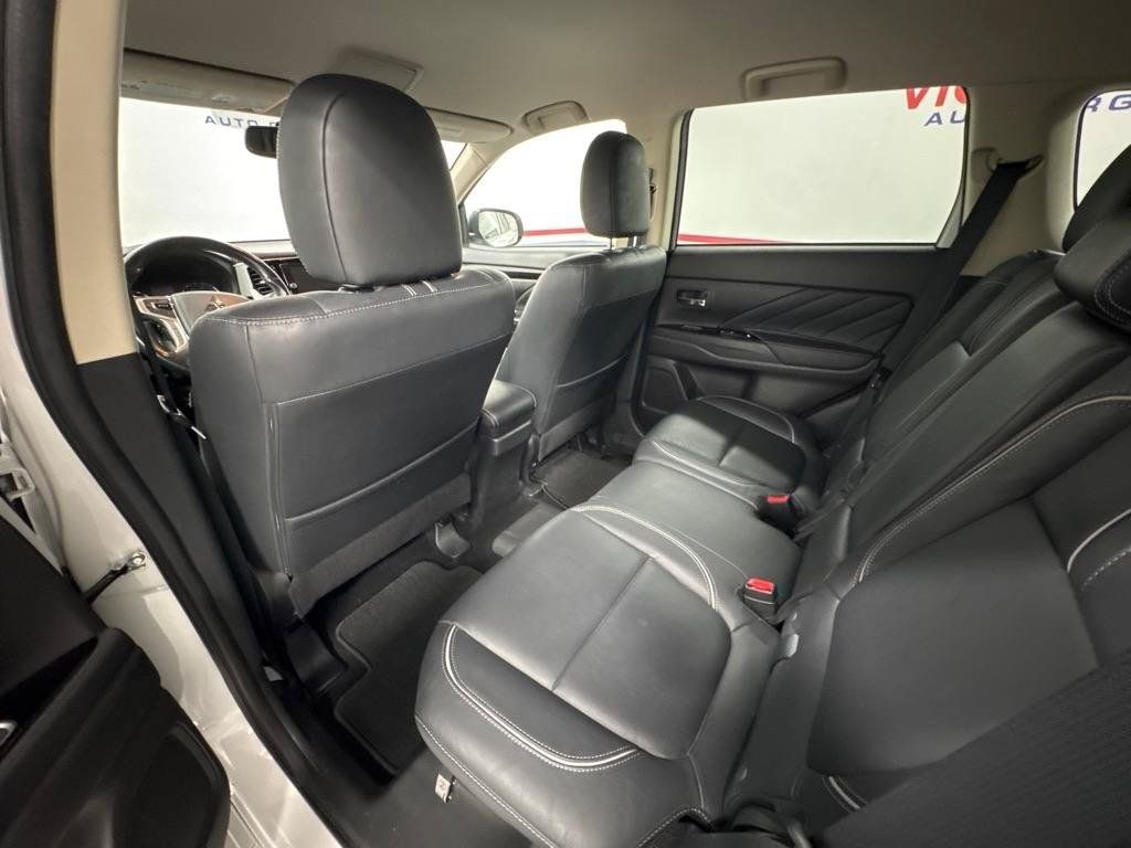 Used 2018 Mitsubishi Outlander SEL AWD/4WD image 11