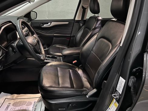 Used 2022 Ford Escape SEL w/ Technology Package FWD image 20
