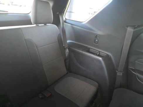 Used 2022 Chevrolet Traverse LT image 14