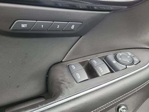 Certified 2021 Buick Envision Essence w/ Sport Touring Package FWD image 21