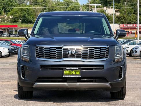 Used 2022 Kia Telluride LX AWD/4WD image 3