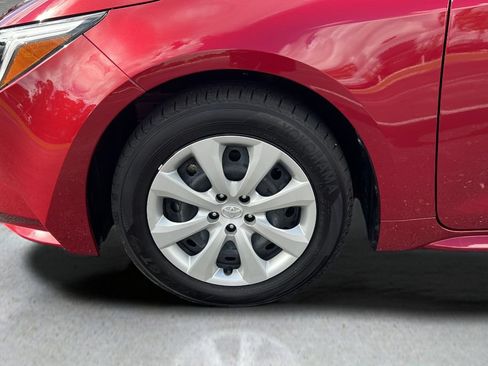 Certified 2025 Toyota Corolla LE FWD image 9