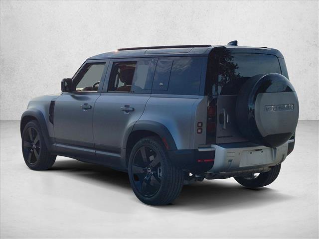 Used 2023 Land Rover Defender 110 S AWD/4WD image 7