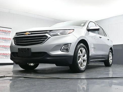 Used 2018 Chevrolet Equinox Premier image 34